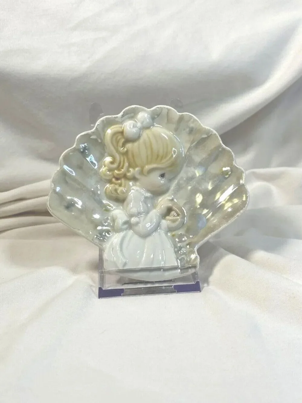 Precious Moments 1994 Porcelain Girl In Shell Figurine By Enesco Collectible